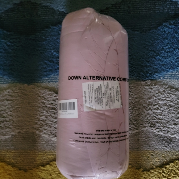 NEW DOWNCOOL Comforter Twin Size, Duvet Insert, Light Pink All Season - Picture 11 of 11